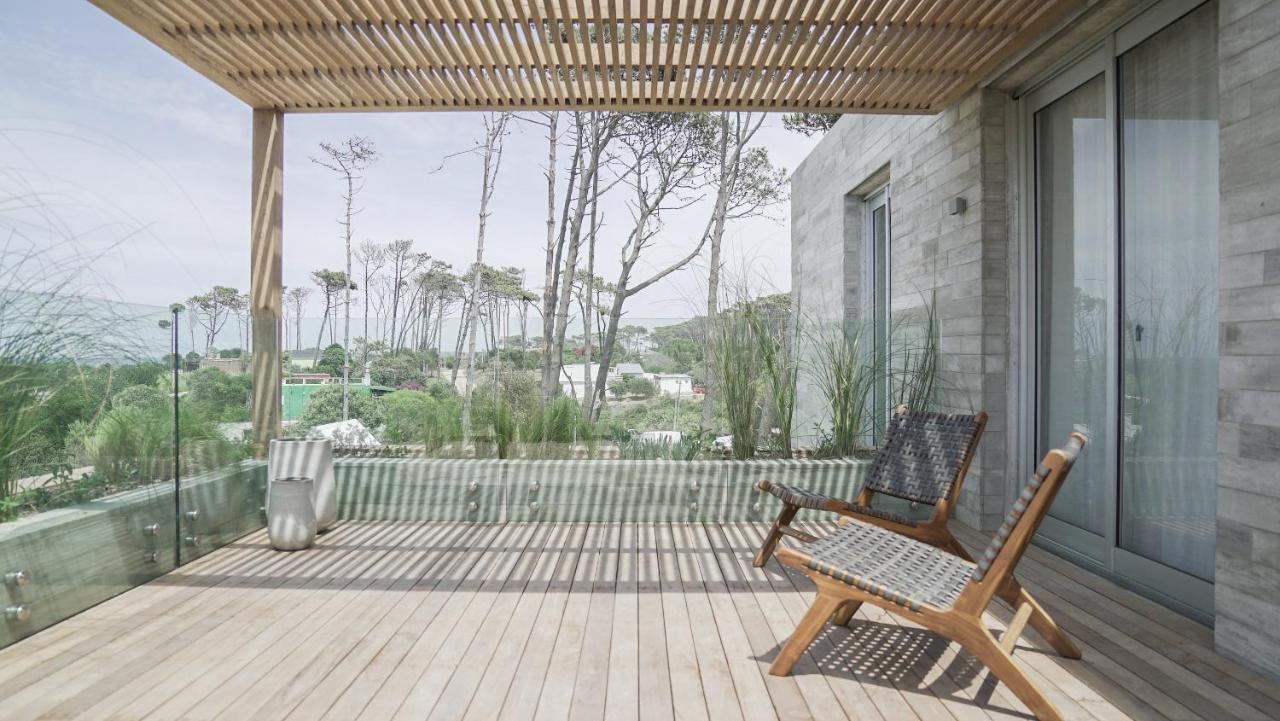 Casagrande Hotel & Beach Club 호세 이그나시오 외부 사진 A balcony