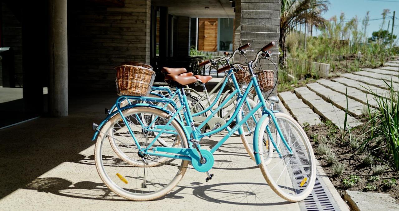 Casagrande Hotel & Beach Club 호세 이그나시오 외부 사진 A beach cruiser bicycle