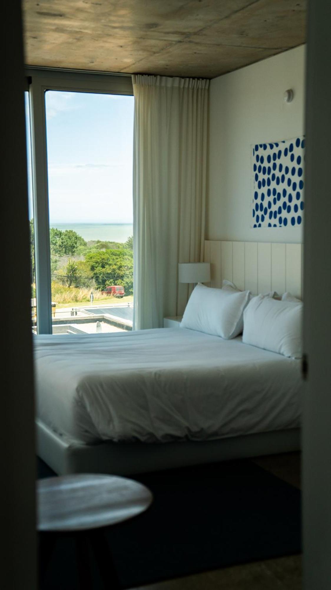 Casagrande Hotel & Beach Club 호세 이그나시오 외부 사진 A bedroom at the hotel