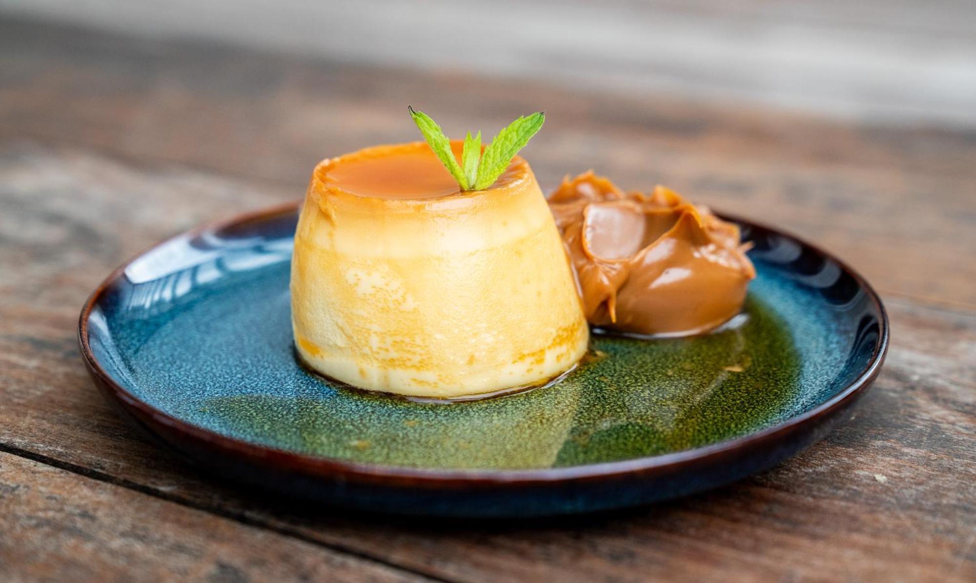 Casagrande Hotel & Beach Club 호세 이그나시오 외부 사진 Flan de coco