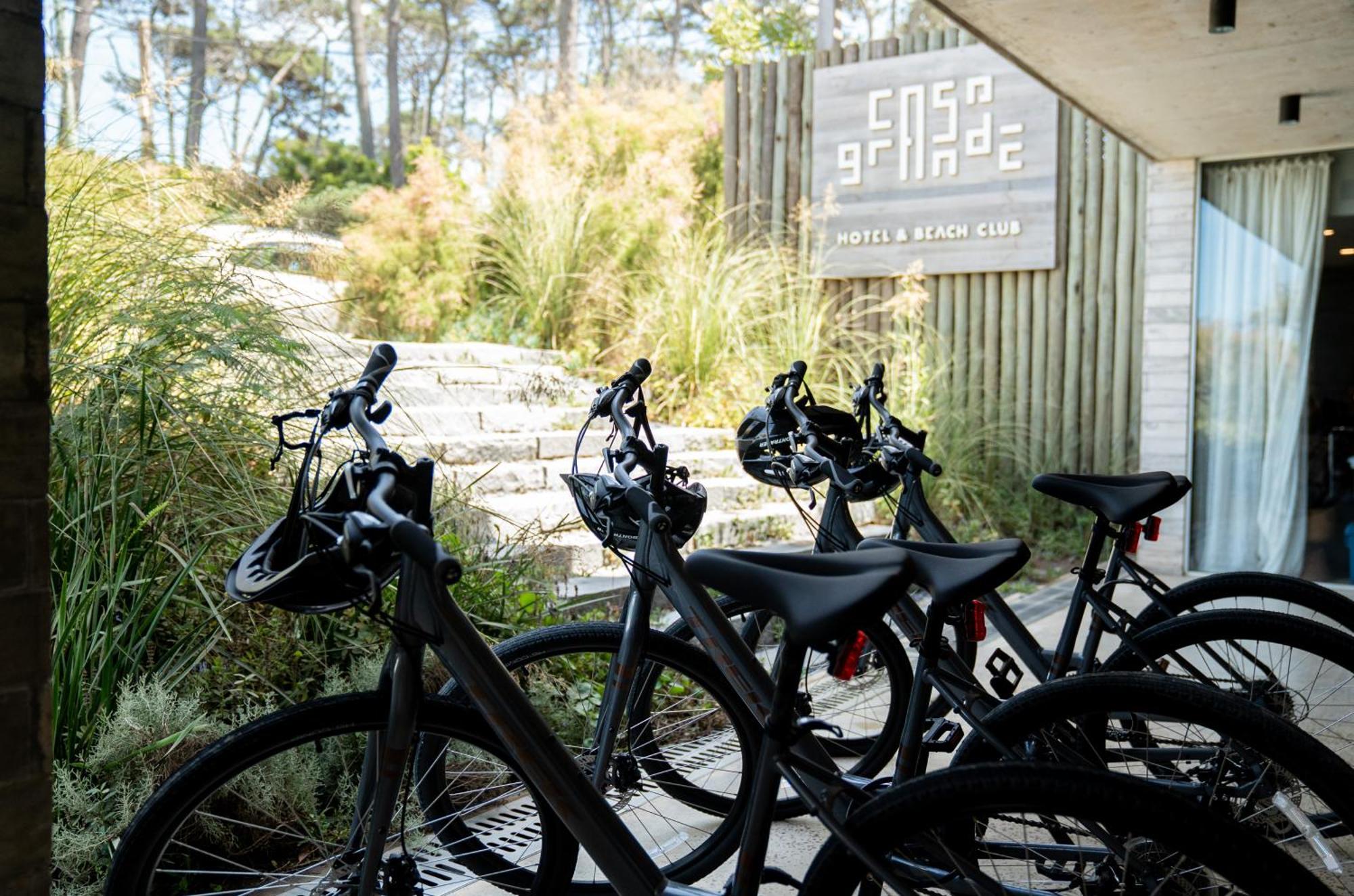 Casagrande Hotel & Beach Club 호세 이그나시오 외부 사진 The entrance to the SARC